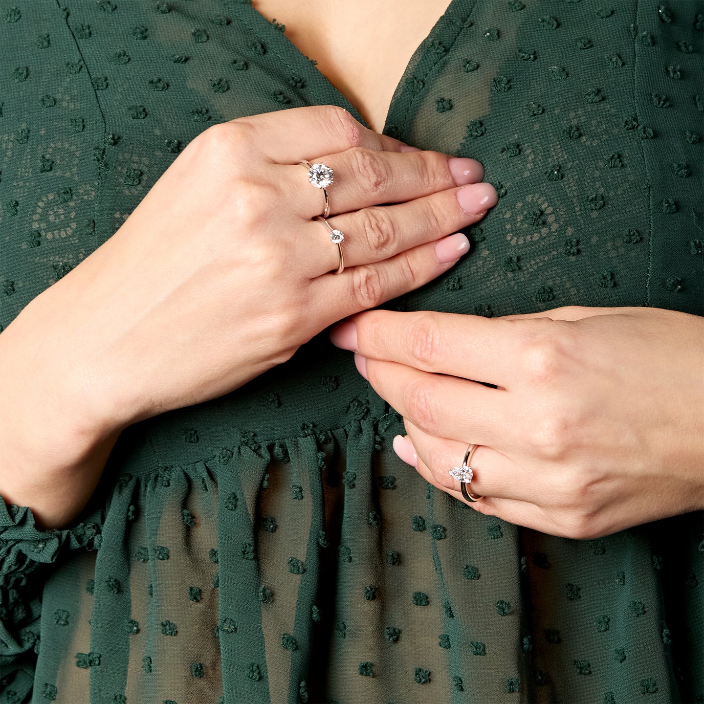 Solitaire in white gold with brilliant-cut lab-grown diamond, 0.26 carats.