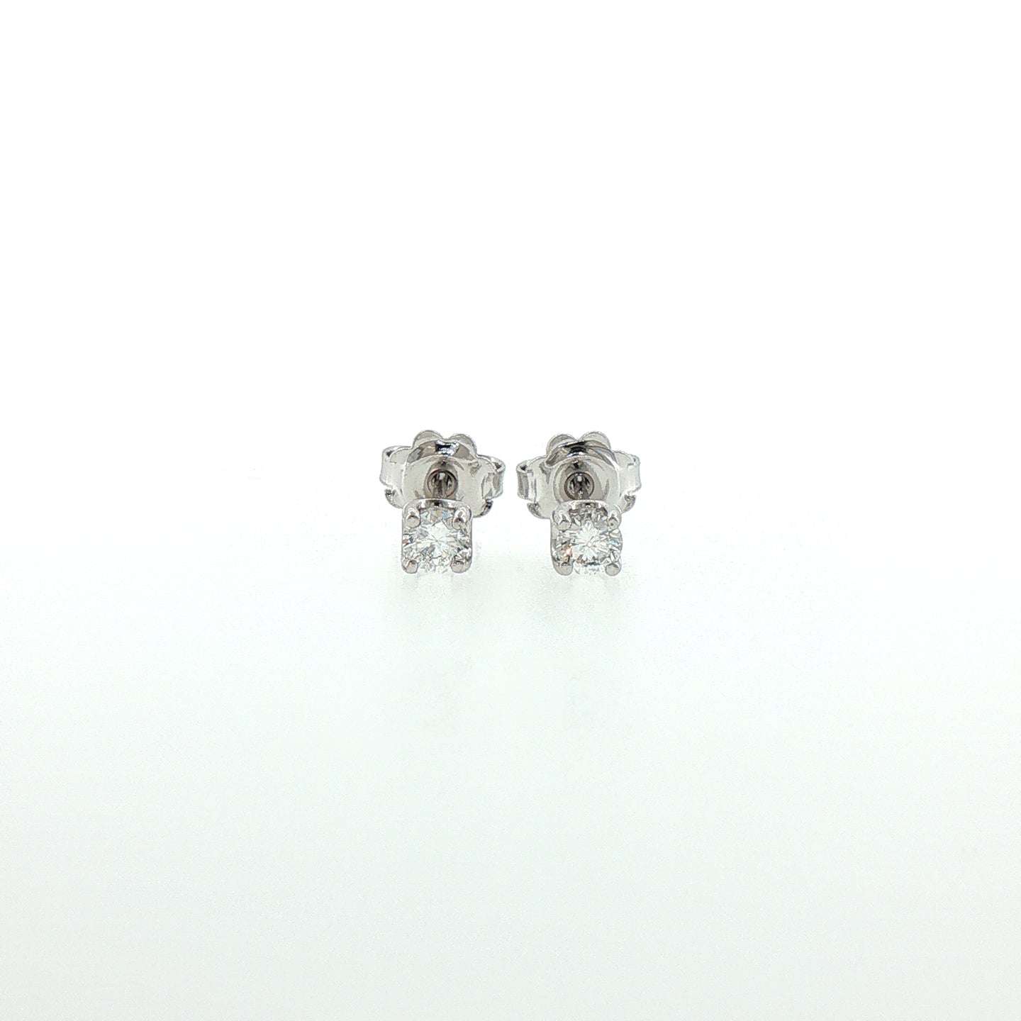 Orecchini Punto Luce in Argento 925 con Diamanti Lab-Grown taglio brillante.
