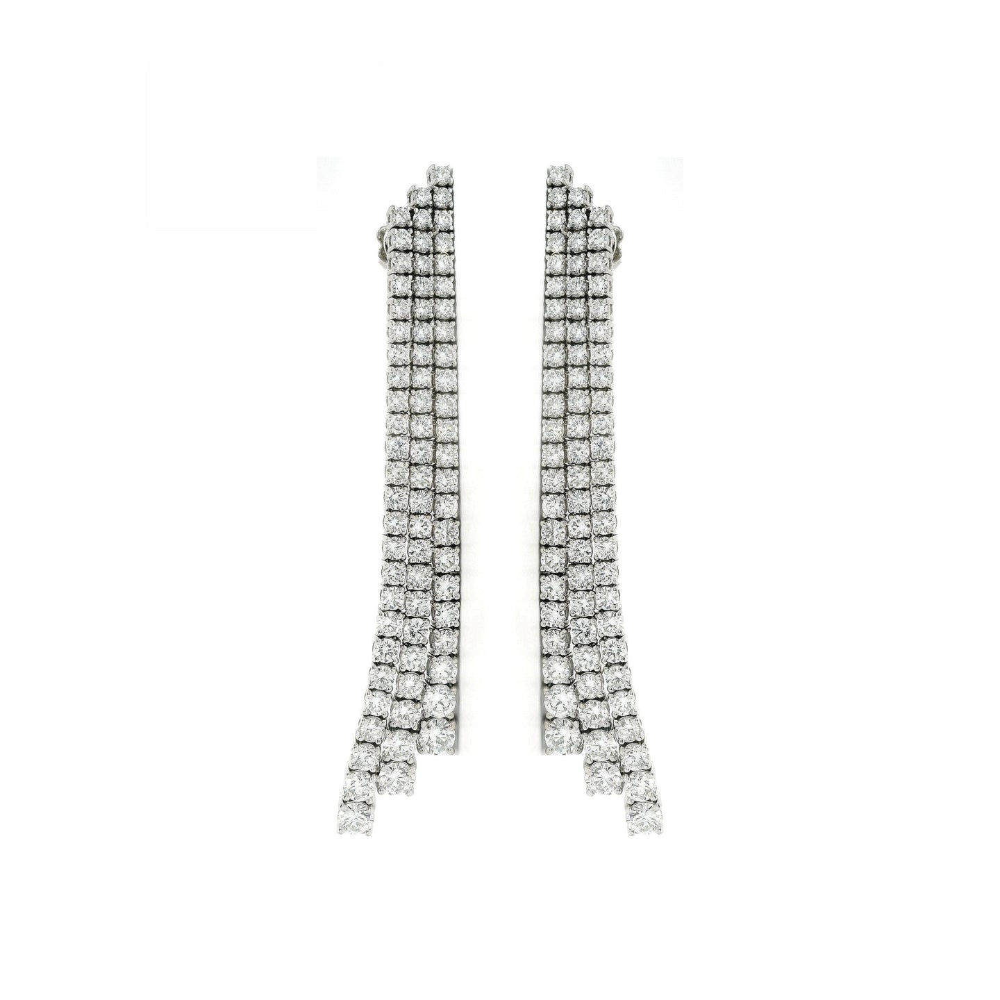 Orecchini Tennis Tre File a gradazione in oro bianco con diamanti lab-grown taglio brillante, 8,90 carati.