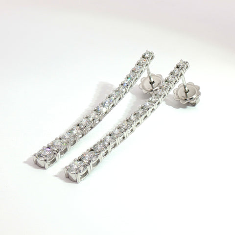 Orecchini tennis in oro bianco con diamanti Lab-Grown taglio brillante, 2,18 carati.