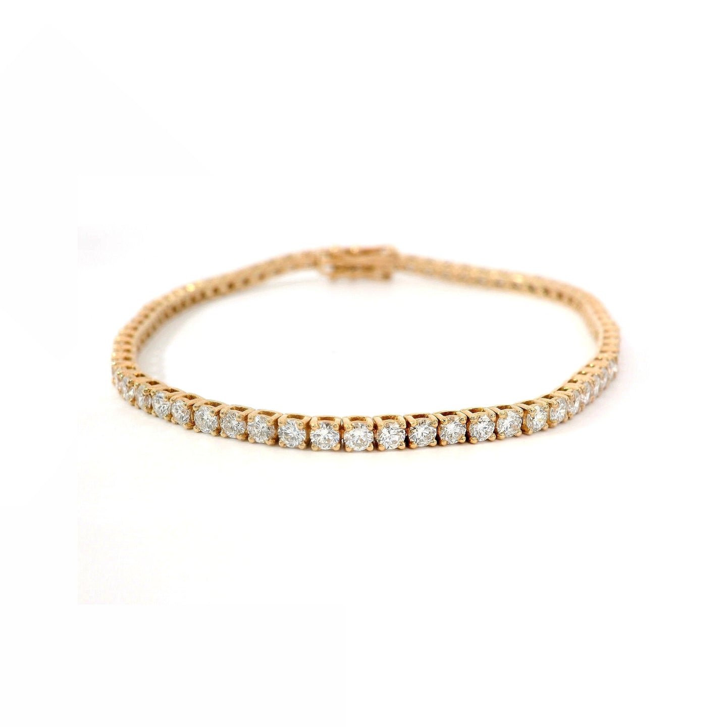 White gold wire tennis bracelet with brilliant-cut lab-grown diamonds, 5.54 carats.