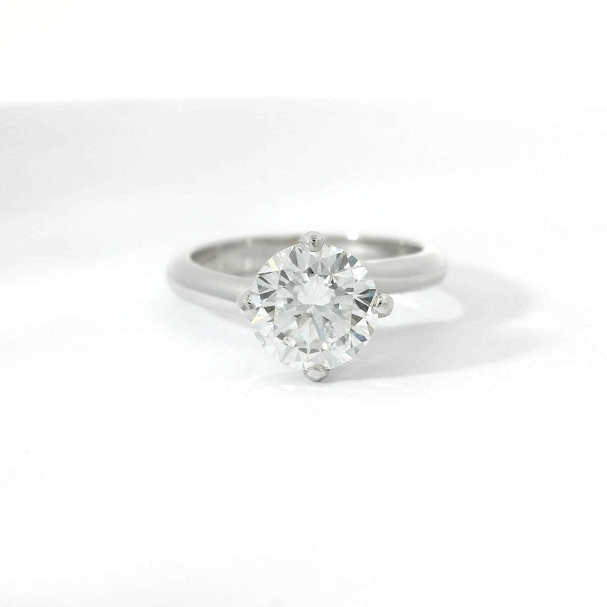Solitario in oro bianco con diamante lab-grown taglio brillante, 2,02 carati.