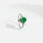 Anello in oro bianco con smeraldo Lab-Grown taglio ovale e diamanti Lab-Grown taglio brillante