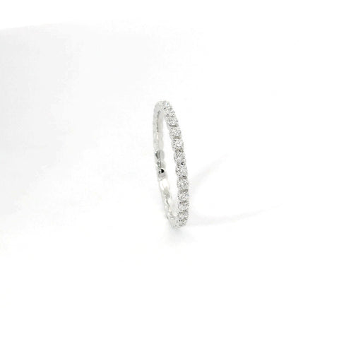 Eternity in oro bianco e diamanti lab-grown taglio brillante, 0,45 carati.