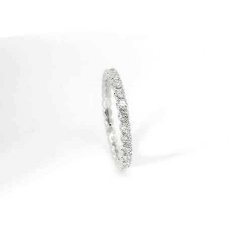 Eternity in oro bianco e diamanti lab-grown taglio brillante, 0,71 carati.