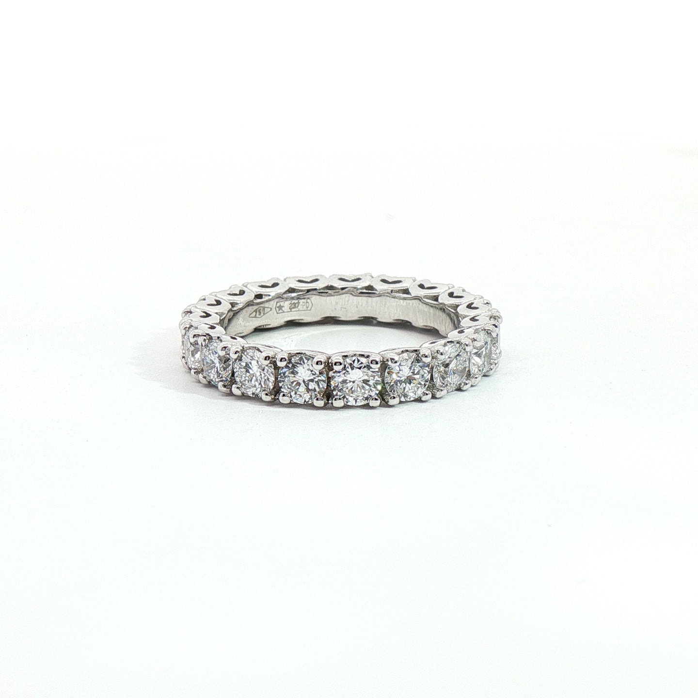 Eternity in oro bianco con diamanti Lab-Grown taglio brillante, 2,75 carati.