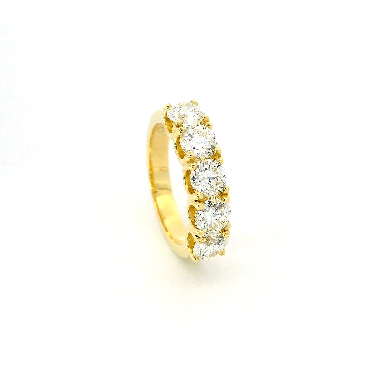 White gold band with 5 brilliant-cut lab-grown diamonds, 2.10 carats.