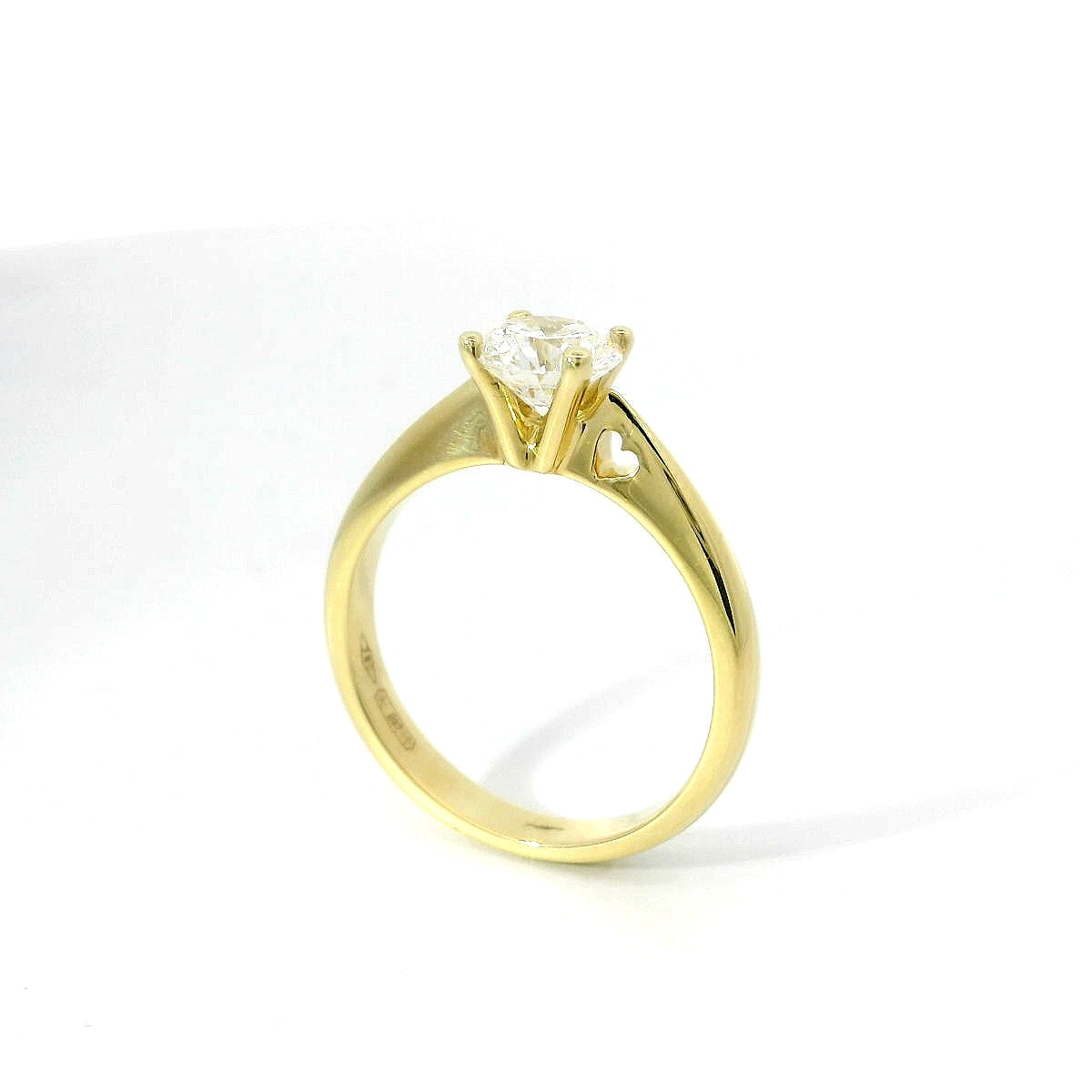 Solitario in oro giallo con diamante lab-grown taglio brillante, 0,92 carati.