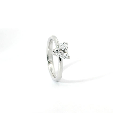Solitaire in white gold with heart-cut lab-grown diamond, 1.02 carats.