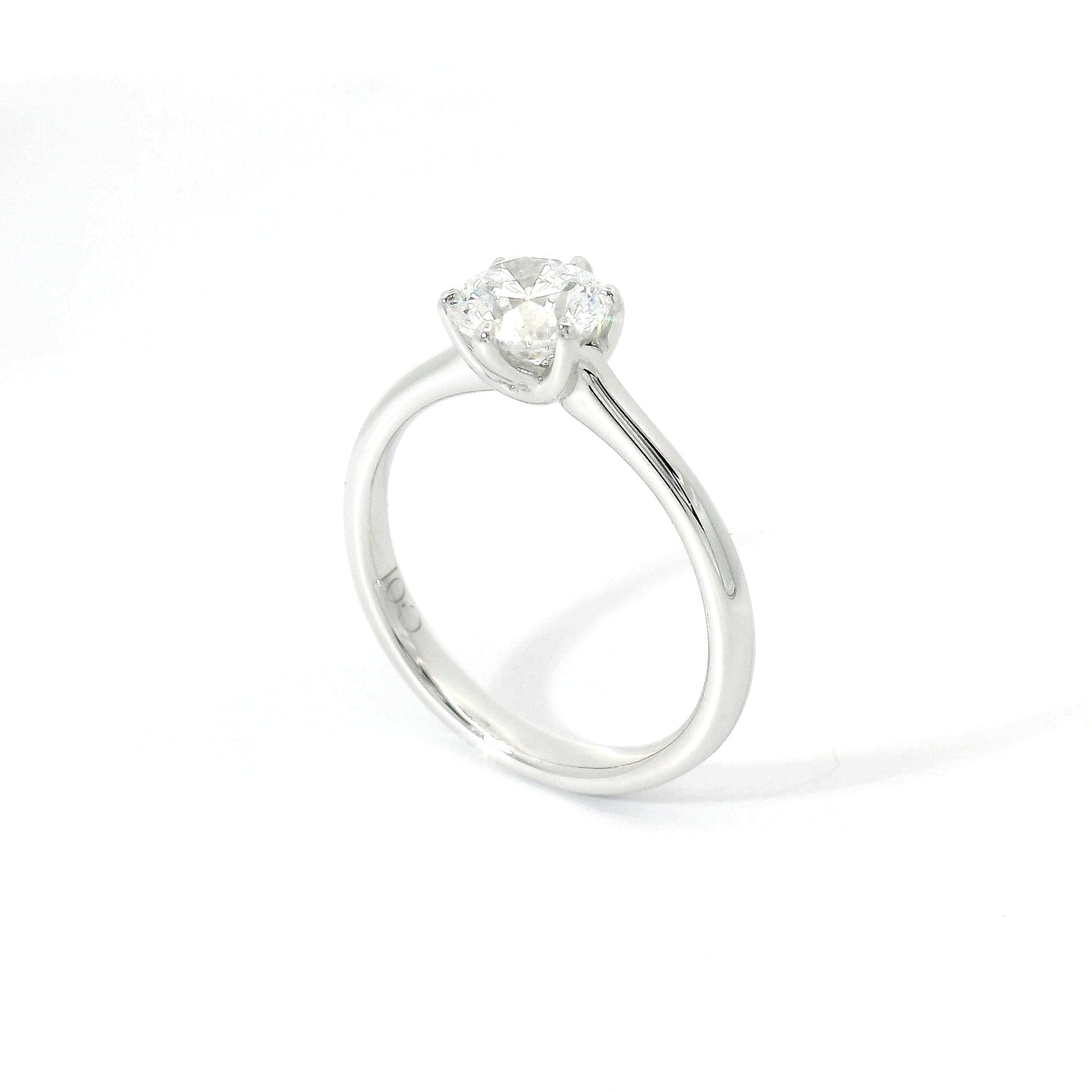 Solitario in oro bianco con diamante lab-grown taglio brillante, 1,00 carati.