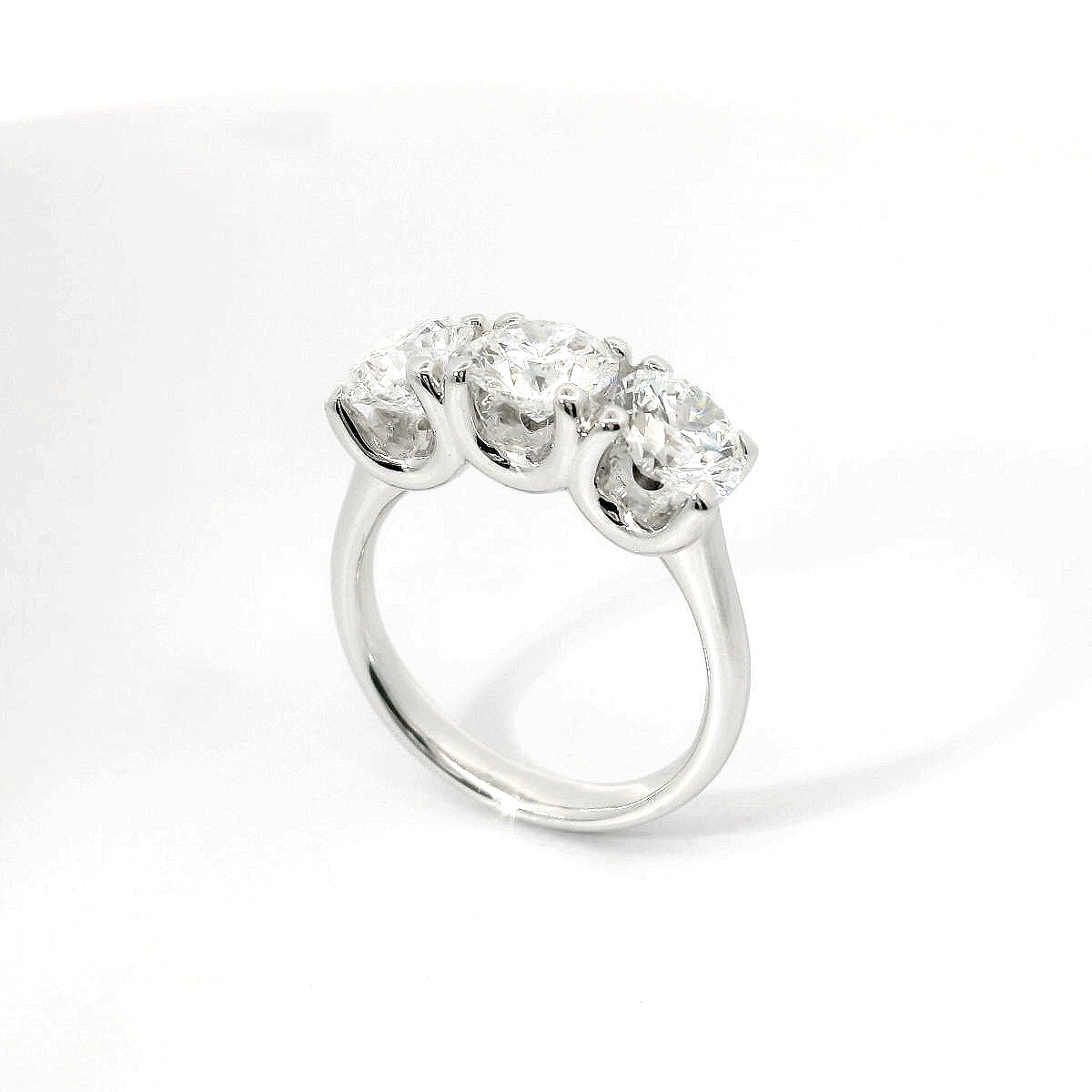 Trilogy in oro bianco e diamanti Lab-grown taglio brillante, 2,84 carati