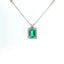 Girocollo in oro bianco con smeraldo Lab-Grown e diamanti Lab-Grown taglio brillante.