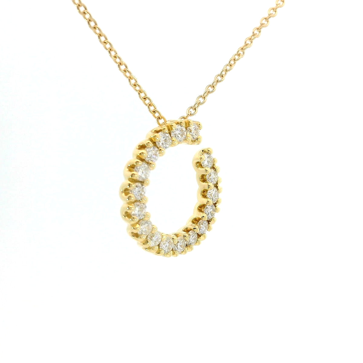 Girocollo con pendente in oro giallo e spot di diamanti Lab-grown taglio brillante, 0,59 carati.