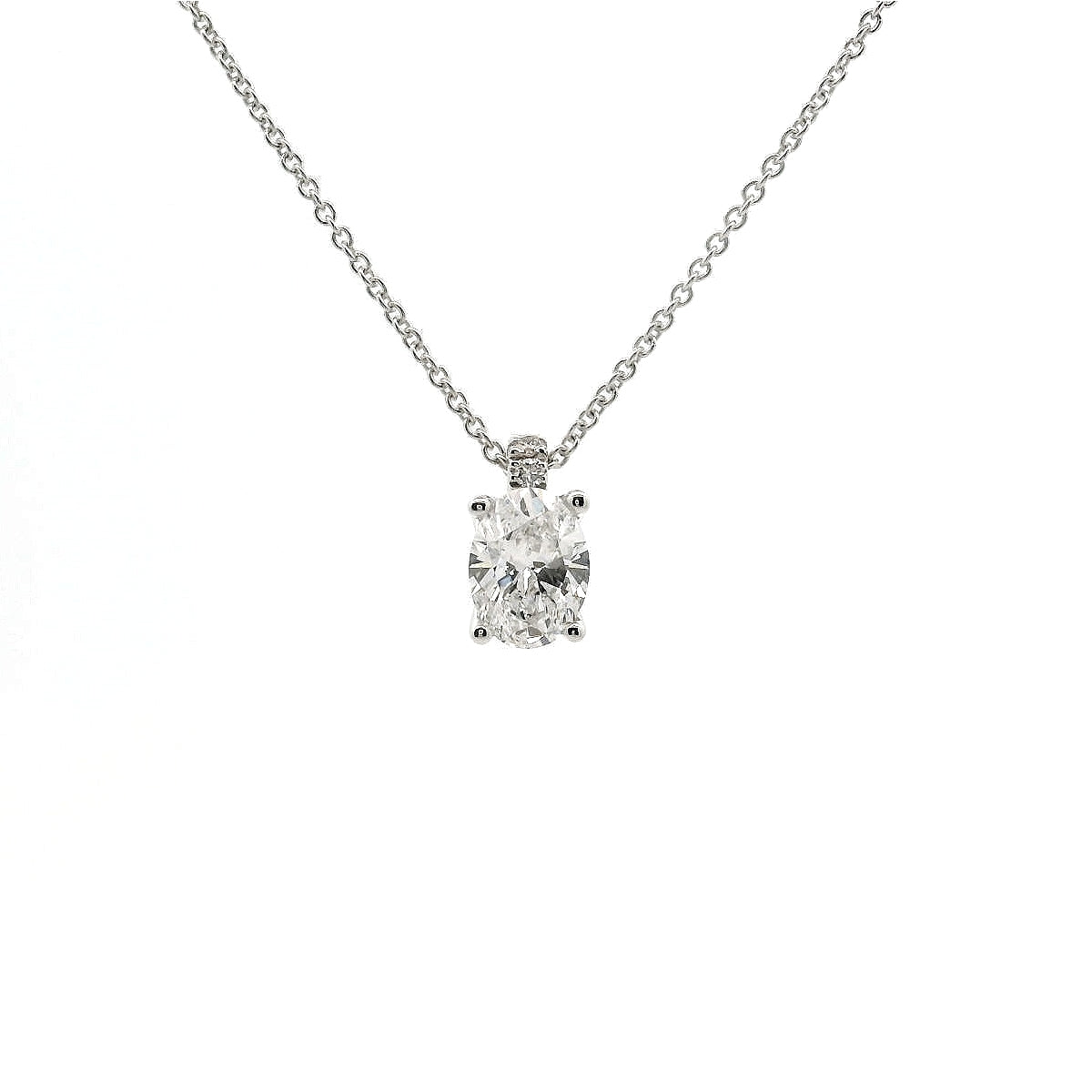 Girocollo punto luce in oro bianco con diamante lab-grown taglio ovale, 0,73 carati.