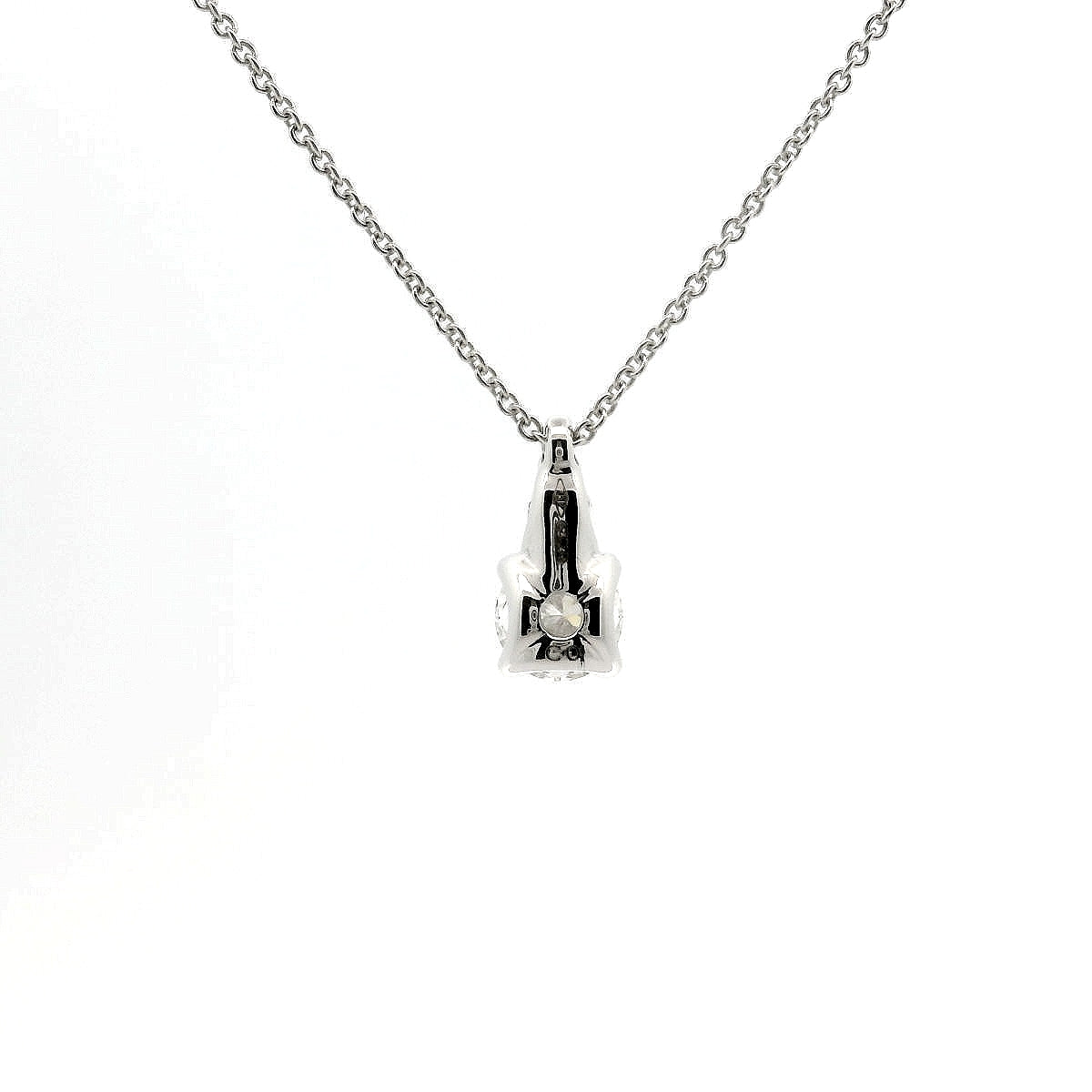 Girocollo in oro bianco con diamanti lab-grown taglio brillante e taglio goccia, 0,60 carati.