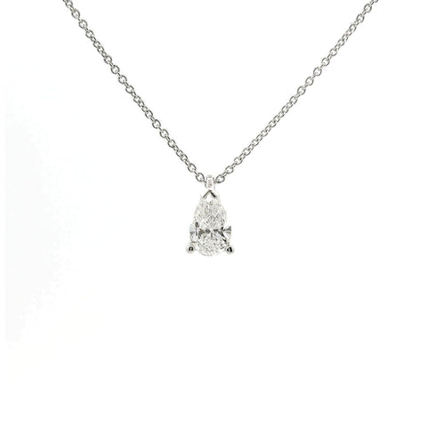 Girocollo punto luce in oro bianco con diamante lab-grown taglio goccia, 0,52 carati.