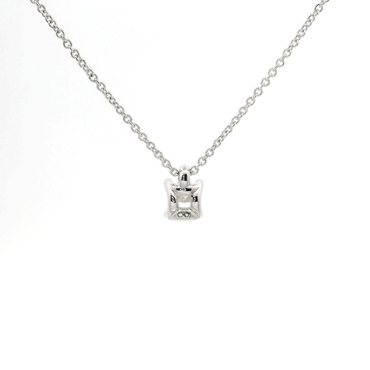 Girocollo punto luce in oro bianco e diamante lab-grown taglio princess, 0,31 carati.