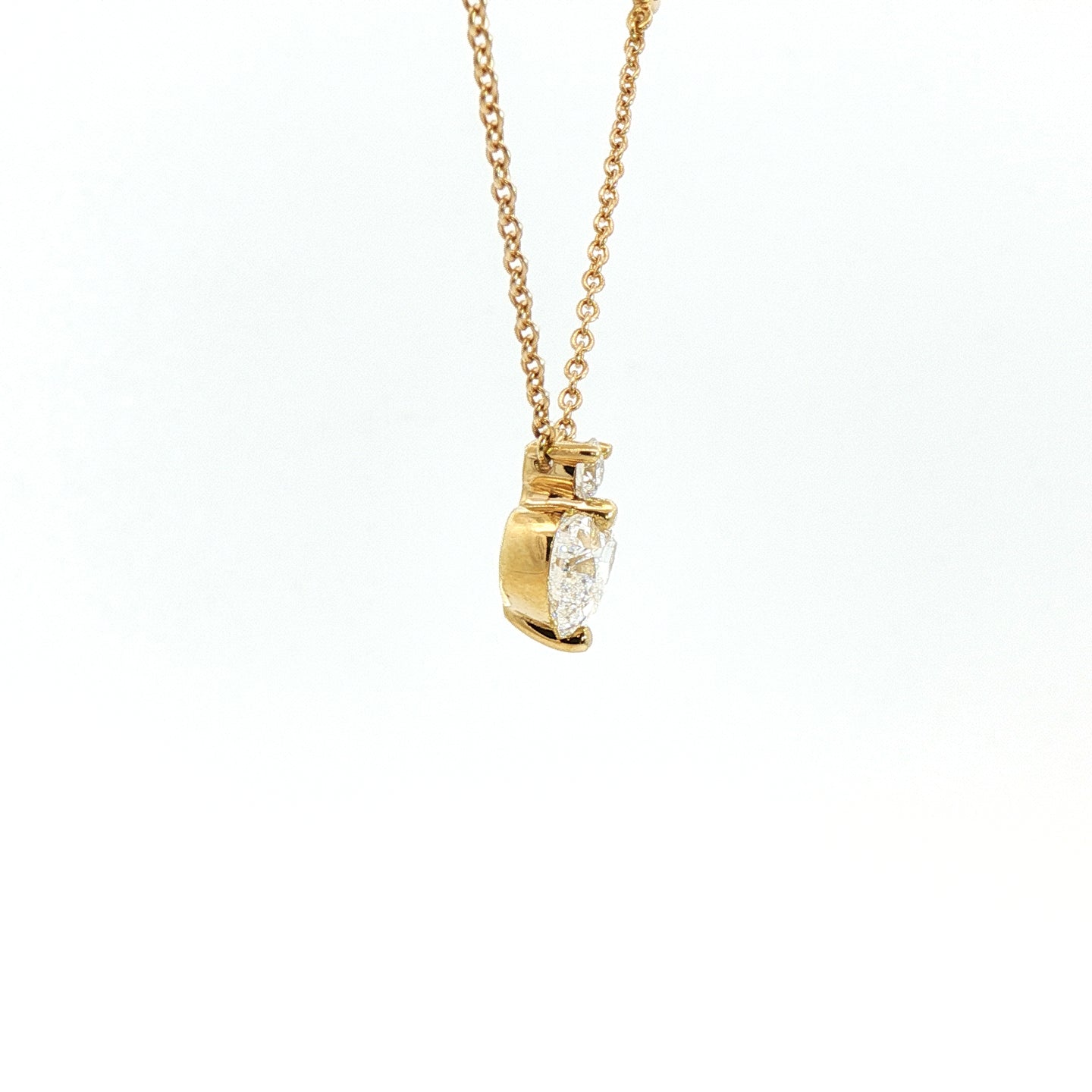 Girocollo in oro giallo con diamanti Lab-Grown taglio cuore e brillante, 1,23 carati.