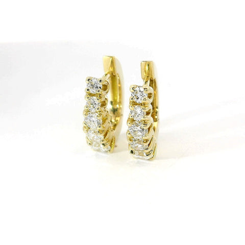 Orecchini a cerchio a gradazione in oro giallo con diamanti lab-grown taglio brillante, 0,95 carati.