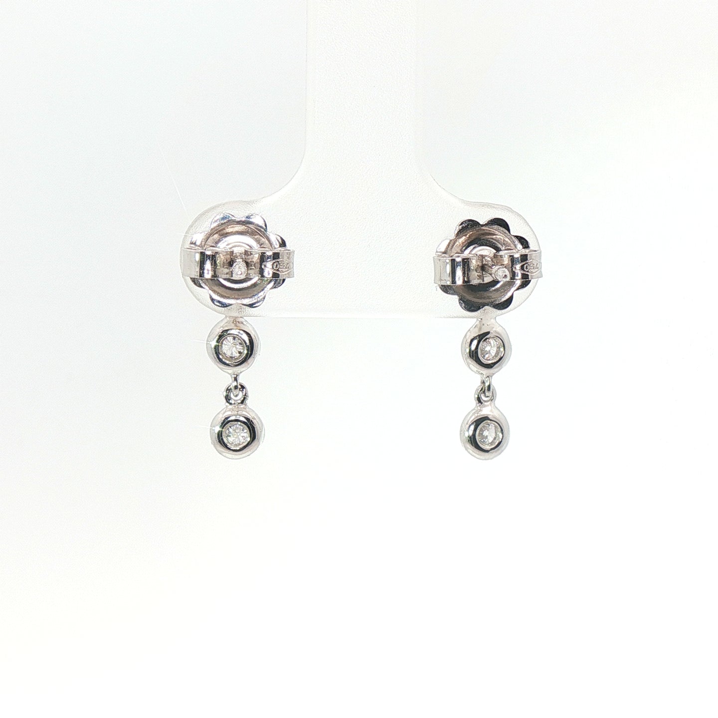 Orecchini in oro bianco con diamanti Lab-Grown taglio brillante, 0,40 carati.