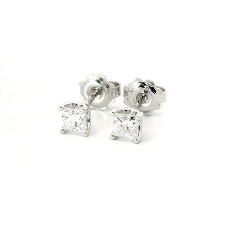 Orecchini punto luce in oro bianco con diamante lab-grown taglio princess, 0,63 carati.