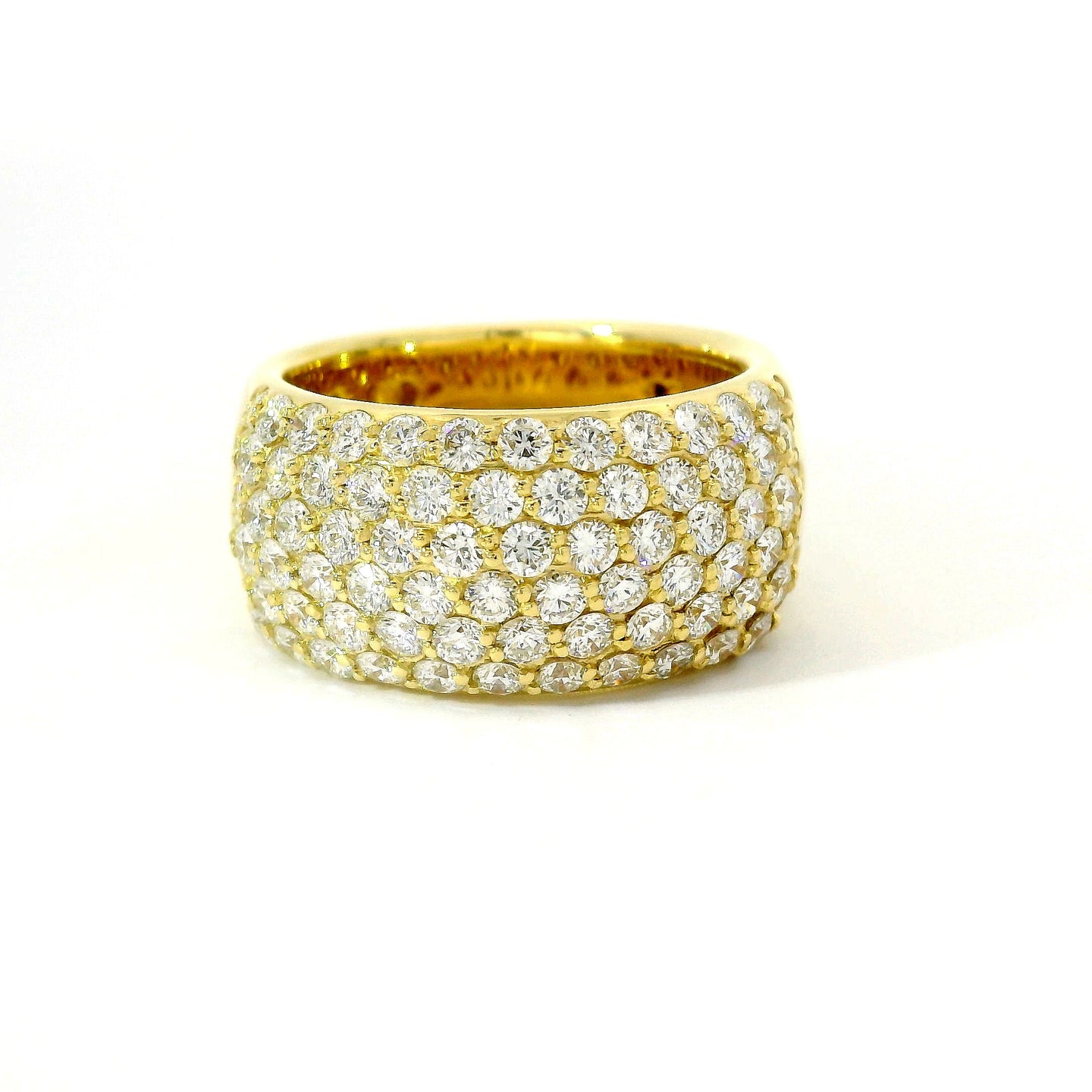 Yellow gold band with brilliant-cut lab-grown diamonds, 2.12 carats.
