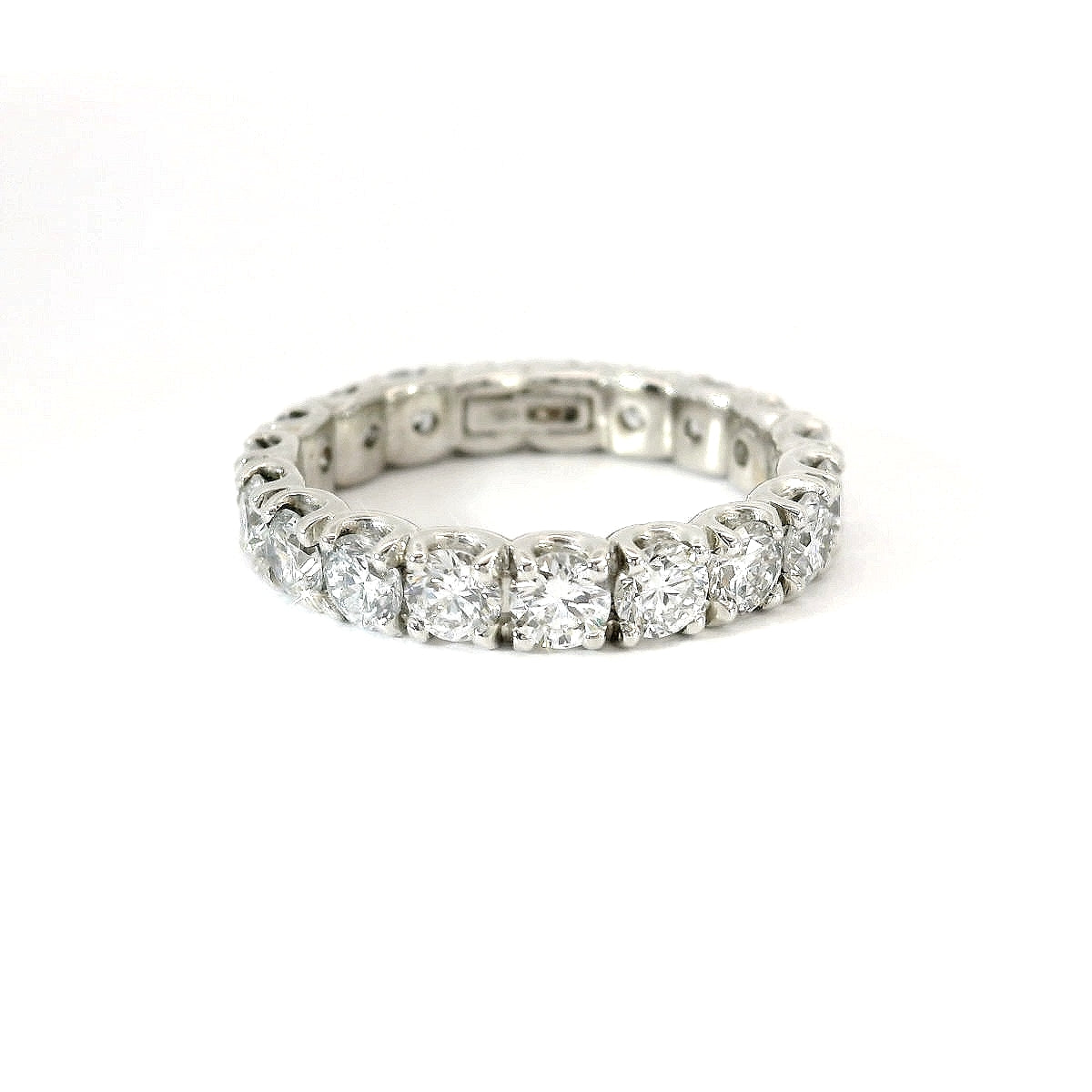 Eternity in oro bianco e diamanti lab-grown taglio brillante, 2,33 carati.