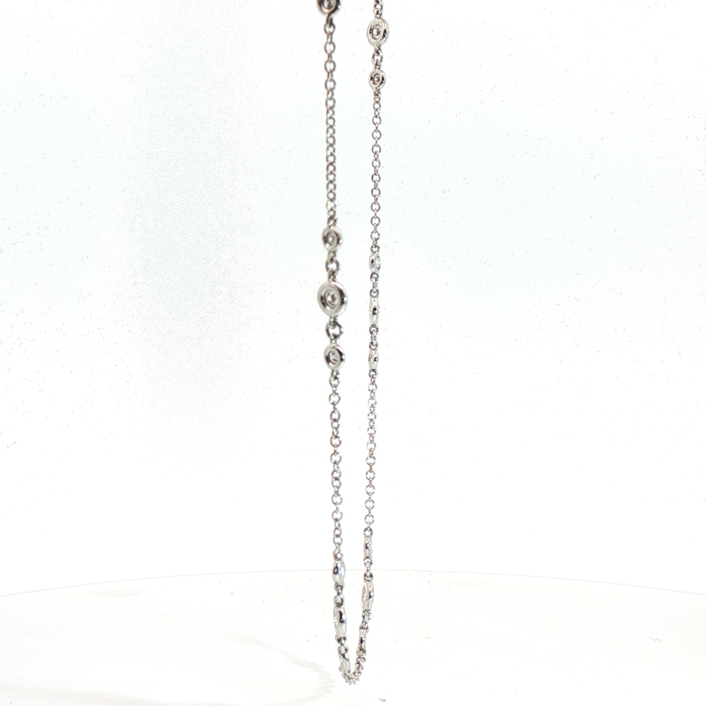 Girocollo in oro bianco con diamanti Lab-Grown taglio brillante, 1,37 carati.