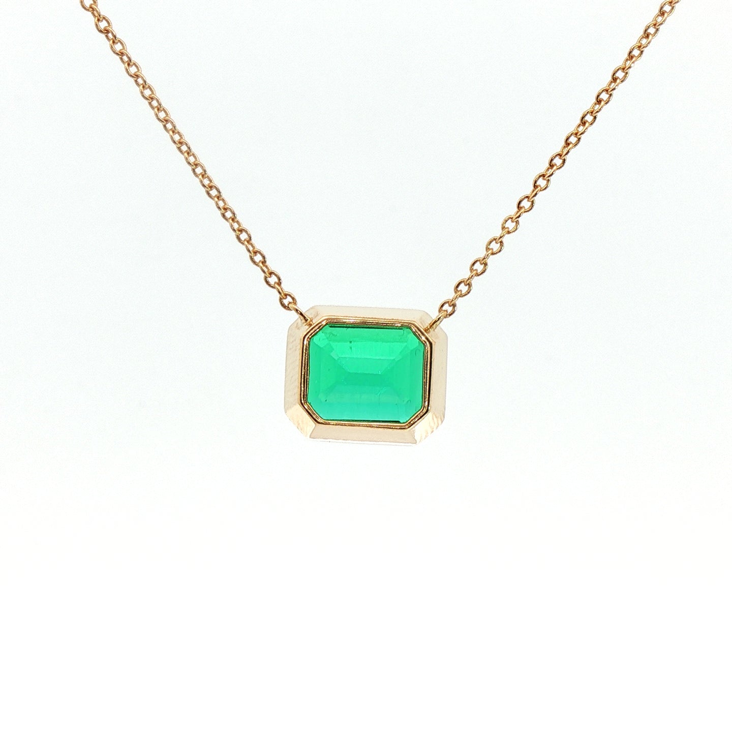Girocollo in oro giallo con smeraldo Lab-Grown taglio smeraldo,3,41 carati.
