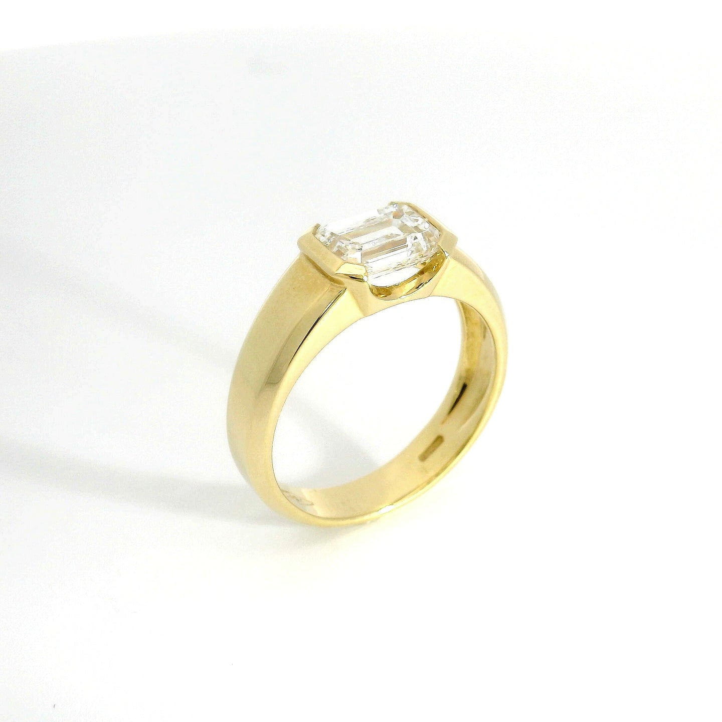 Solitaire with heart-cut lab-grown diamond, 3.01 carats.