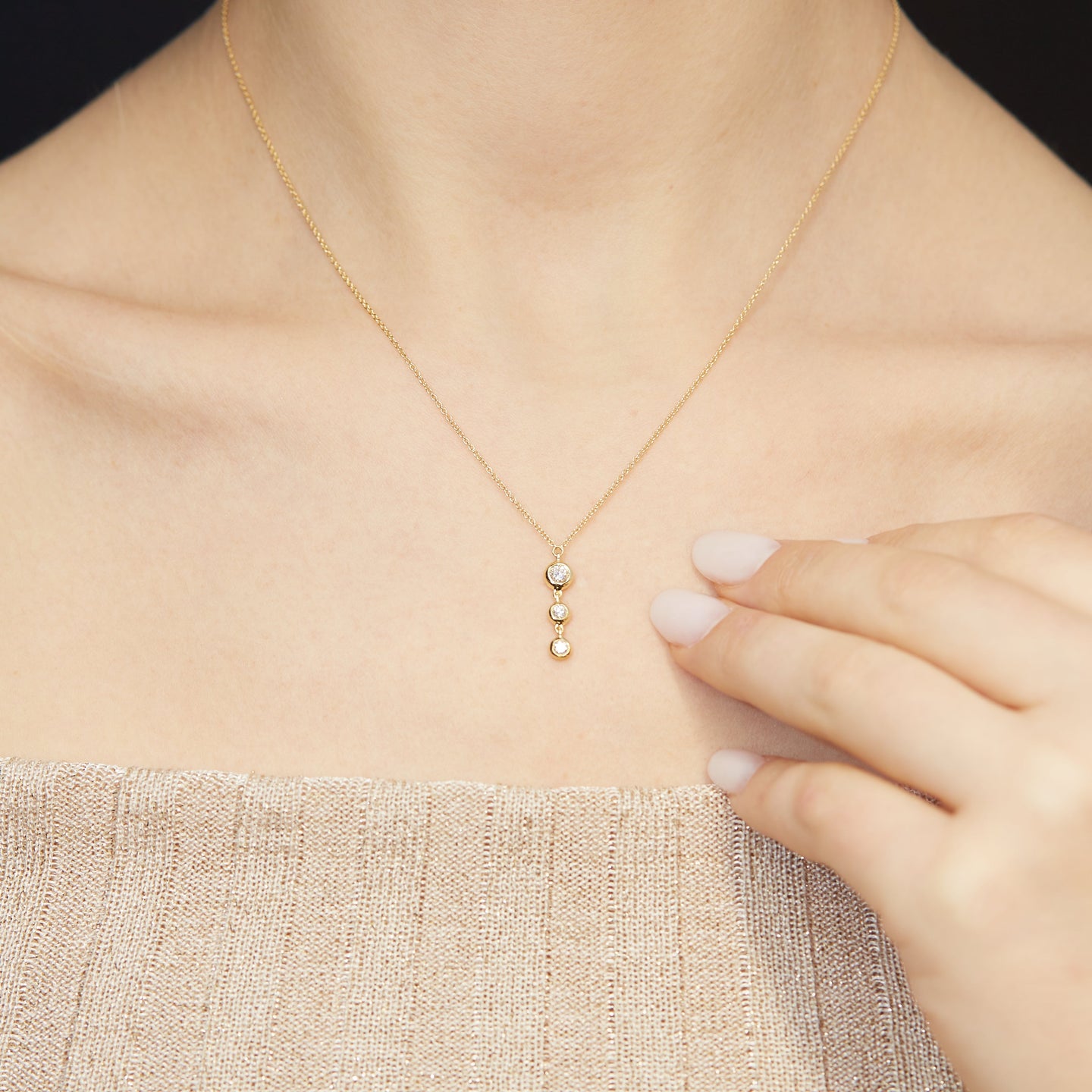 Girocollo in oro giallo con diamanti Lab-Grown taglio brillante, 0,20 carati.