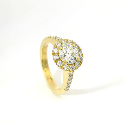 Anello dreams rotondo in oro giallo con diamanti lab-grown taglio brillante, 1,65 carati.