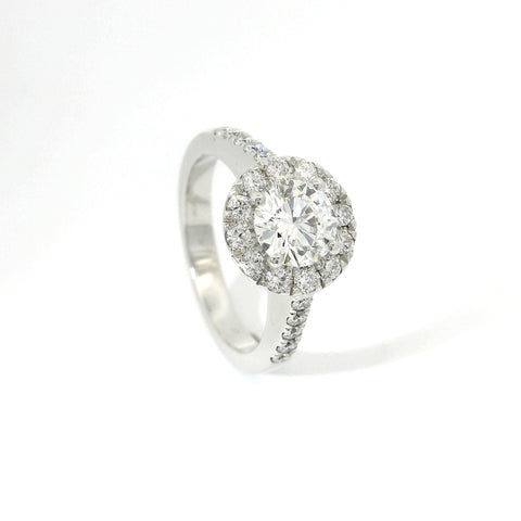 Anello dreams rotondo in oro bianco con diamanti lab-grown taglio brillante, 1,51 carati.