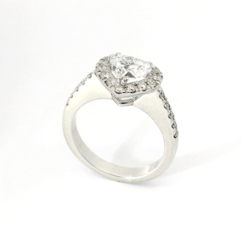 Dreams heart ring in white gold with brilliant-cut lab-grown diamonds, 1.45 carats.