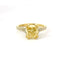 Solitario in oro giallo e diamante lab-grown taglio cuscino fancy yellow e taglio brillante, 2,71 carati.