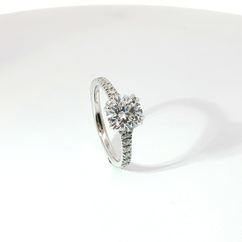 Solitario in oro bianco con diamanti Lab-Grown taglio brillante, 1,75 carati.