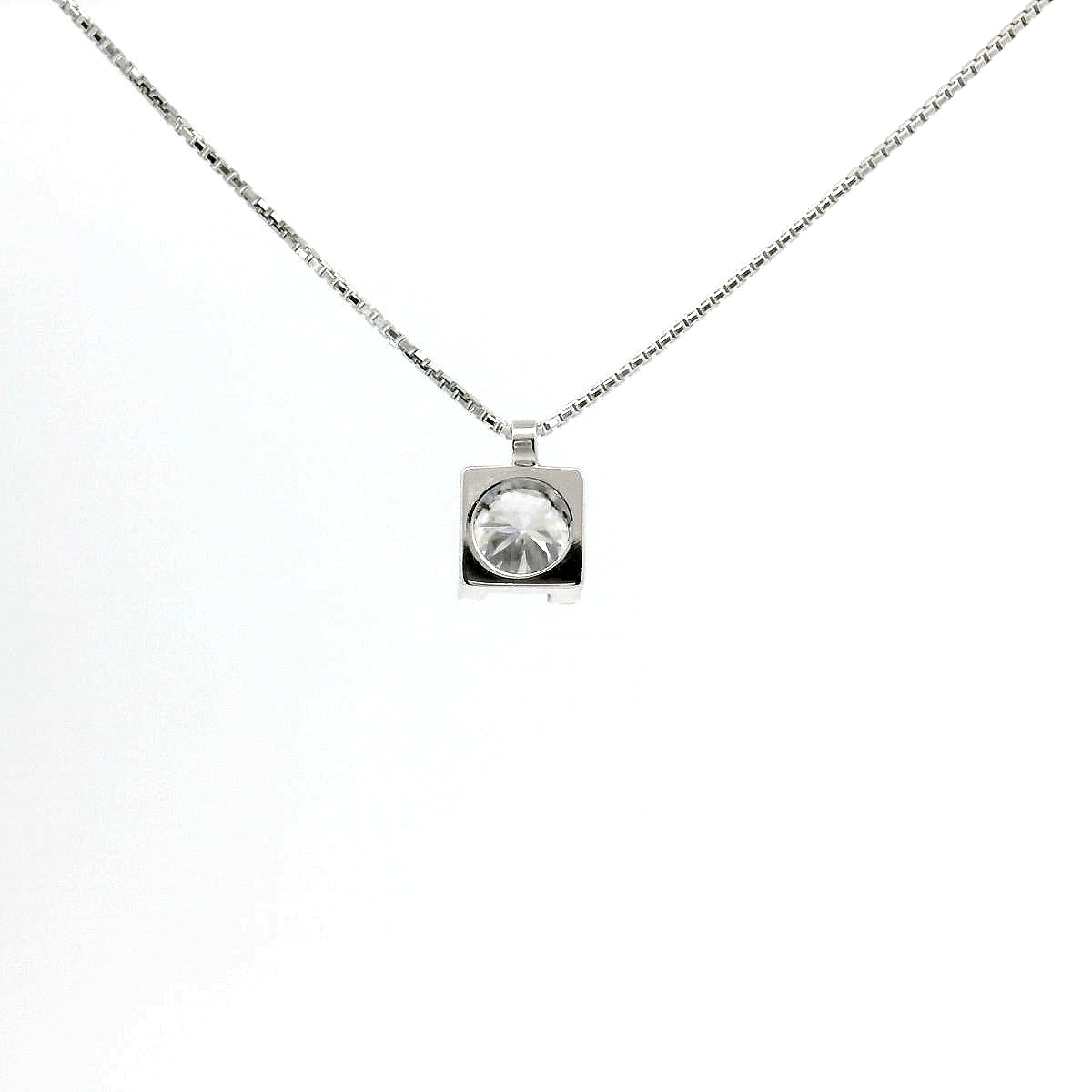 Girocollo punto luce in oro bianco e diamante Lab-grown taglio brillante, 0,33 carati.