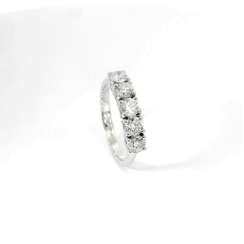 Fedina 5 pietre in oro bianco e diamanti Lab-grown taglio brillante, 1,08 carati.