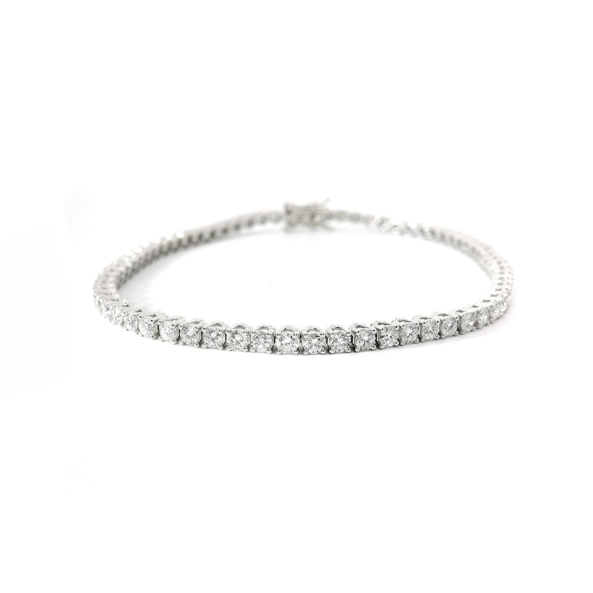 White gold wire tennis bracelet with brilliant-cut lab-grown diamonds, 5.54 carats.