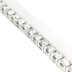 Bracciale Tennis tornito in oro bianco con diamanti lab-grown taglio brillante, 5,32 carati.
