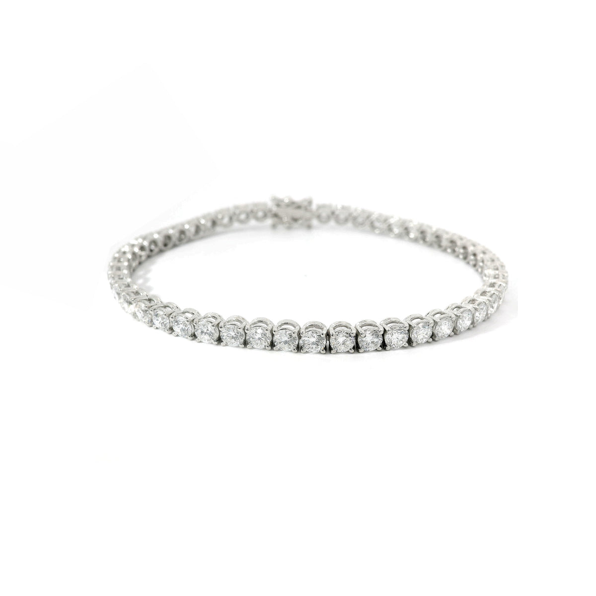 White gold wire tennis bracelet with brilliant-cut lab-grown diamonds, 5.54 carats.