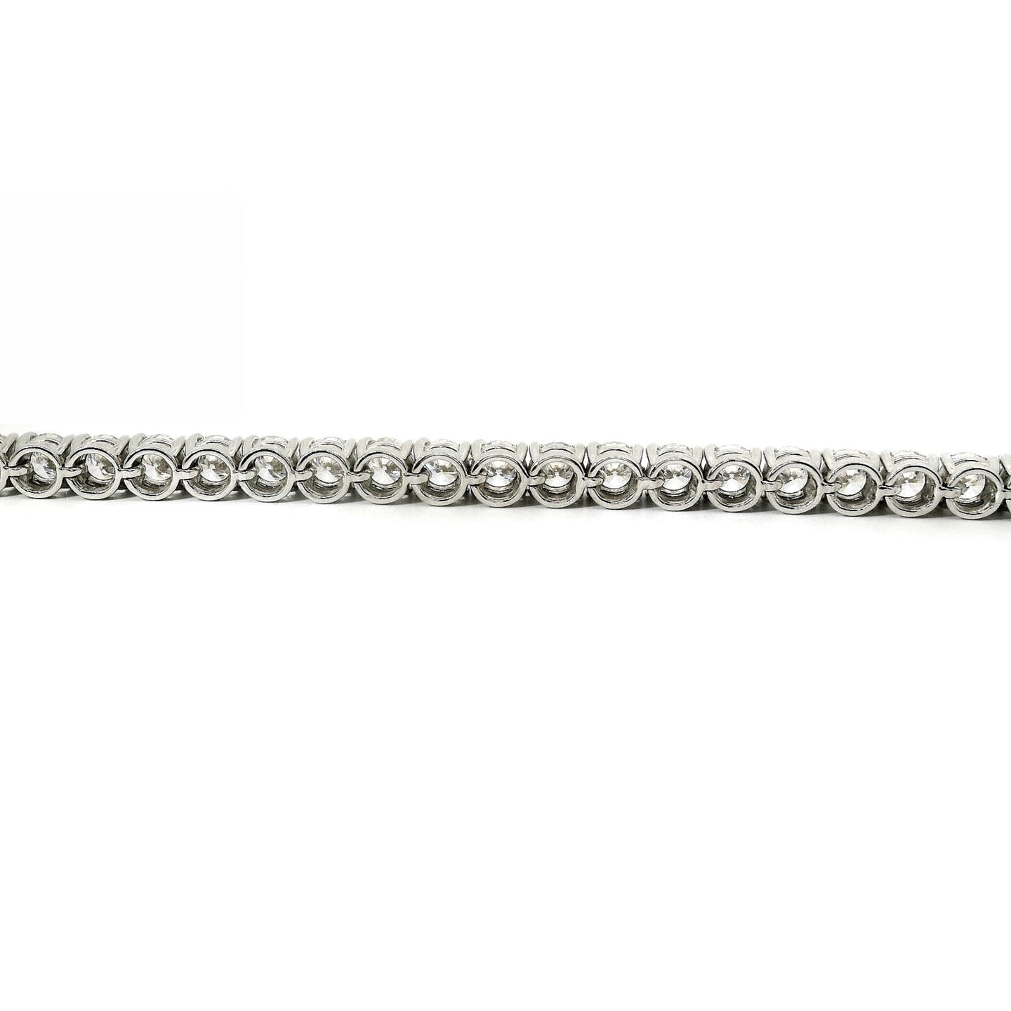 Bracciale Tennis a filo in oro bianco con diamanti lab-grown taglio brillante, 8,60 carati.