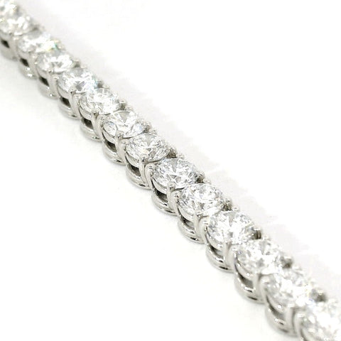 Bracciale Tennis a filo in oro bianco con diamanti lab-grown taglio brillante, 8,60 carati.