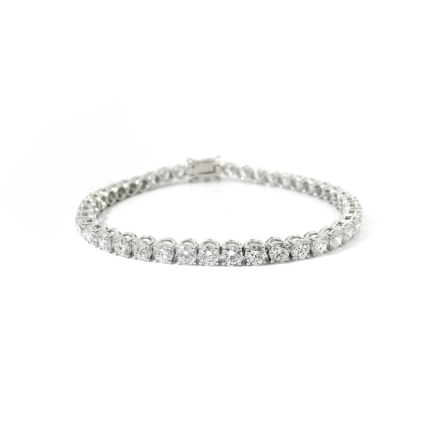 Bracciale Tennis a filo in oro bianco con diamanti lab-grown taglio brillante, 10,84 carati.