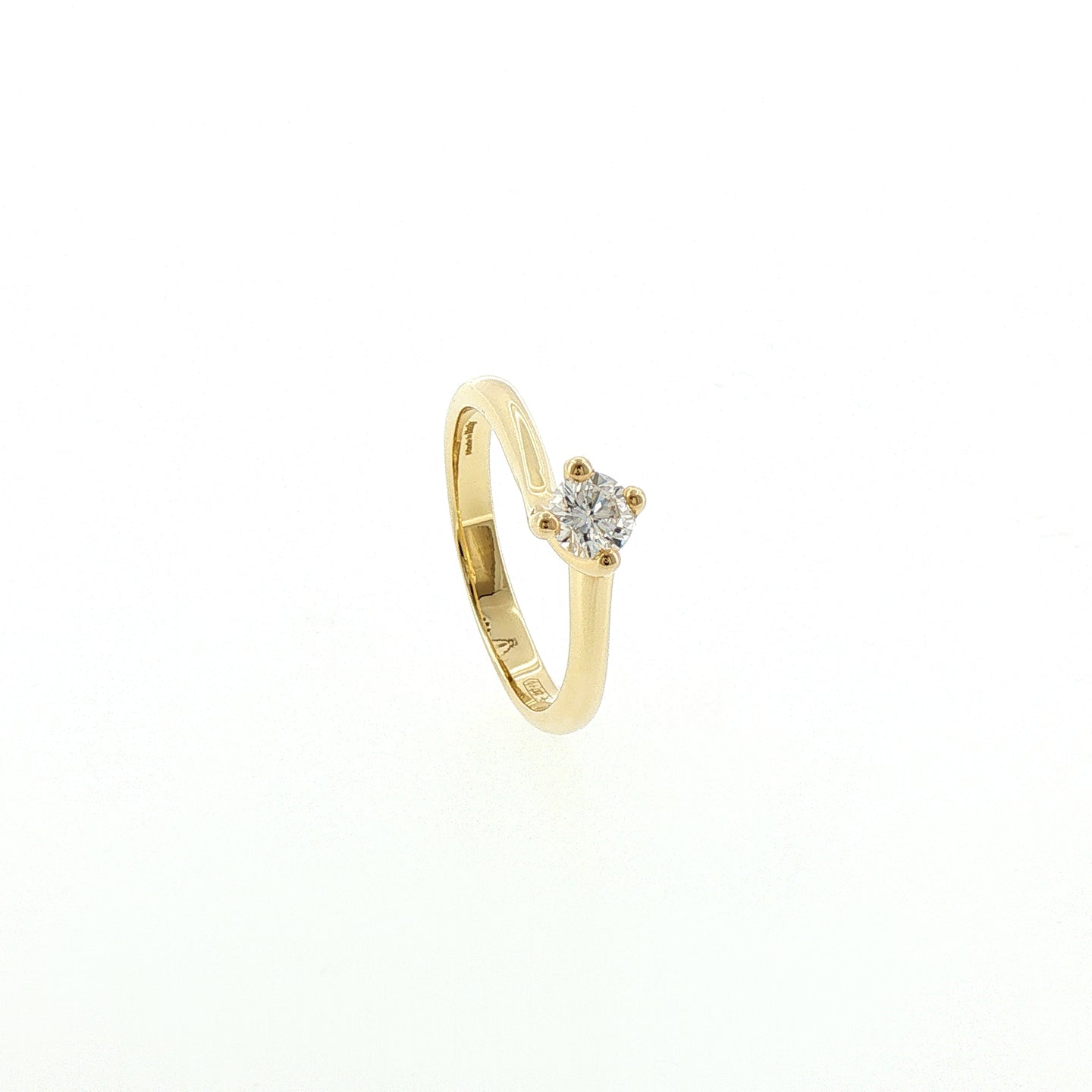 Solitario In Argento 925 Dorato con Diamante Lab-Grown taglio brillante.