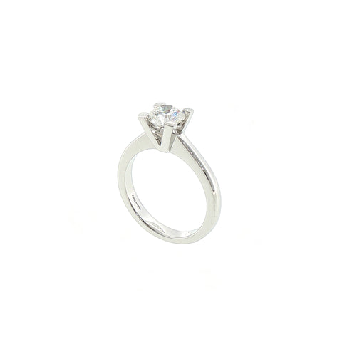 Solitario a "V" In Argento 925 con Diamante Lab-Grown taglio brillante.