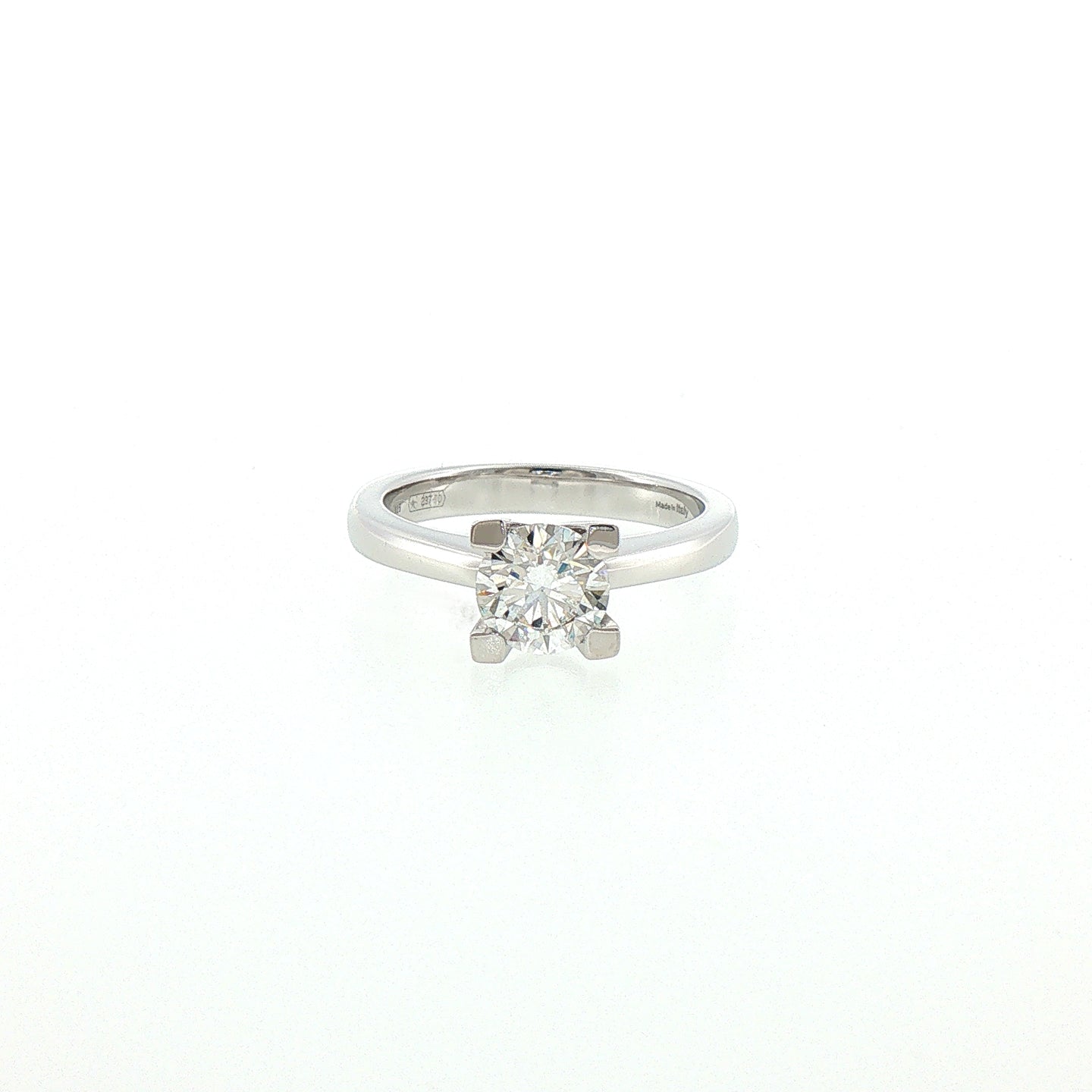 Solitario a "V" In Argento 925 con Diamante Lab-Grown taglio brillante.
