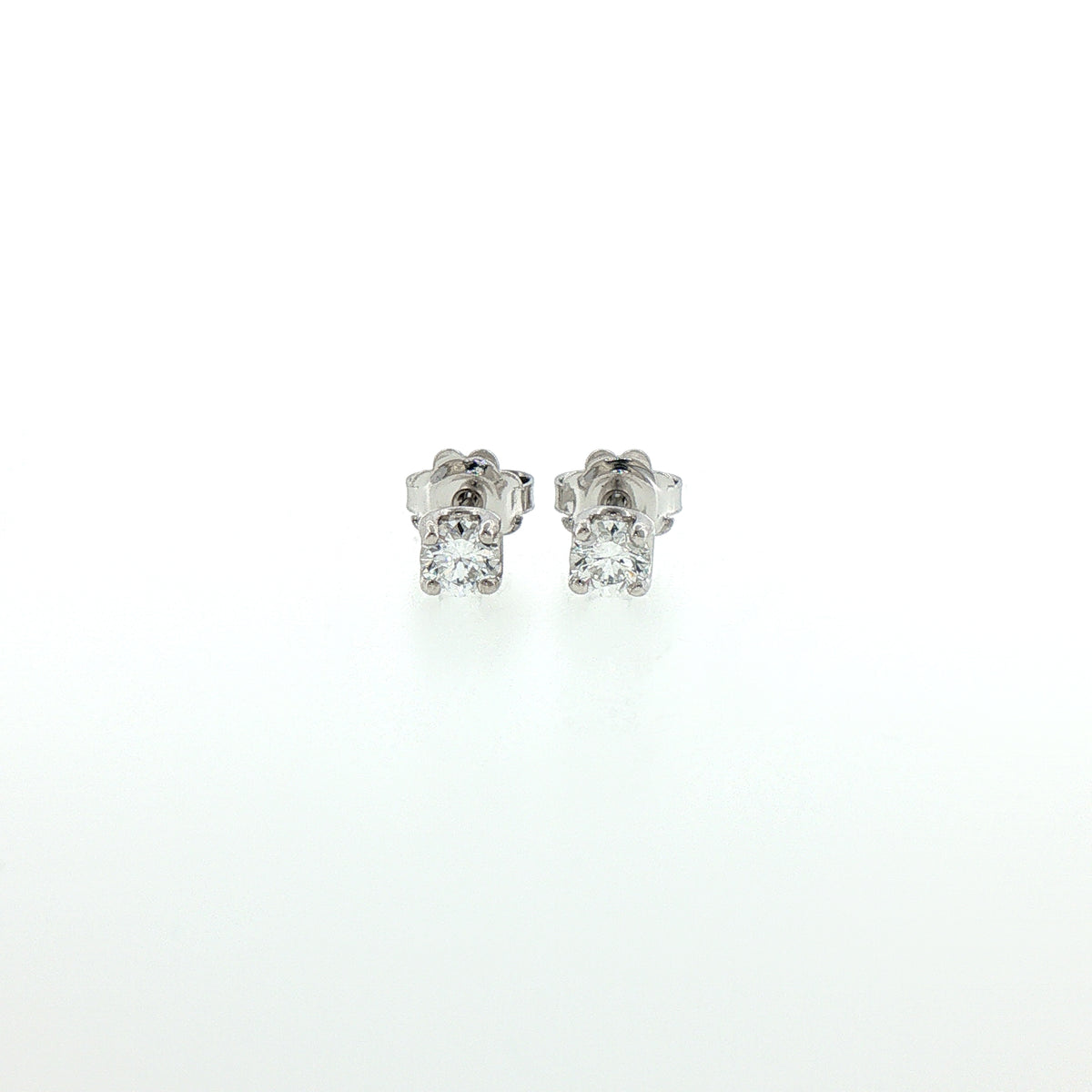 White gold stud earrings with brilliant-cut lab-grown diamonds, 2.01 carats.