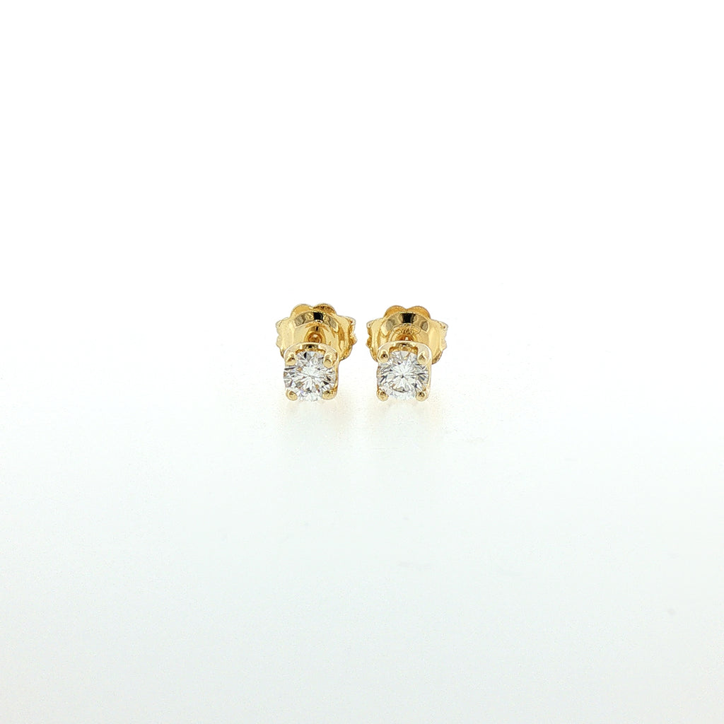 White gold stud earrings with brilliant-cut lab-grown diamonds, 2.01 carats.