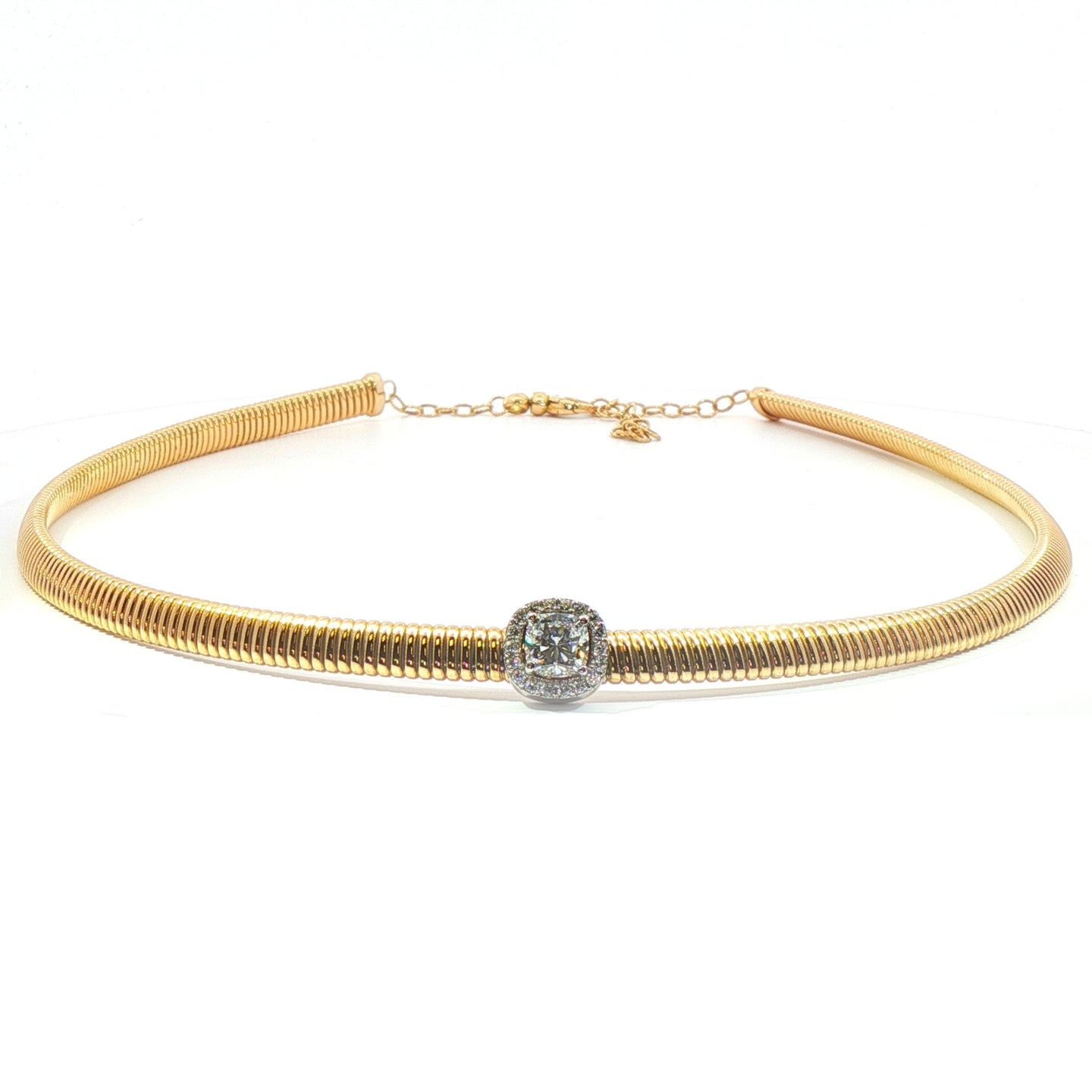 Girocollo Queen con centrale e contorno in oro giallo tubogas con Diamante Lab-Grown taglio cuscino e Diamanti Lab-Grown taglio brillante, 1,21 carati.